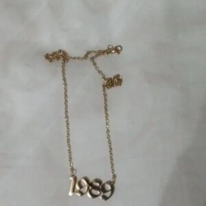 Taylor Swift 1989 gold necklace brand new